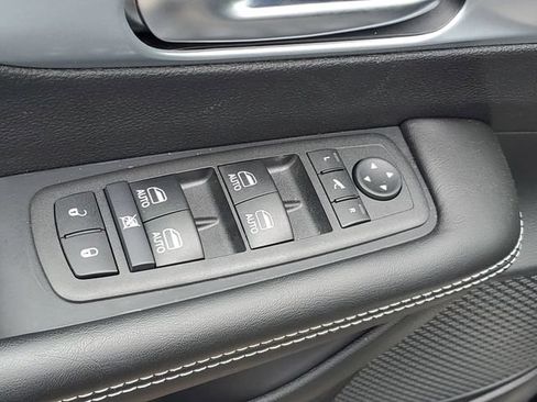 New 2026 Chrysler Pacifica Limited w/ S Appearance Package AWD/4WD image 18