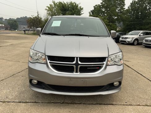 Used 2018 Dodge Grand Caravan SXT FWD image 8