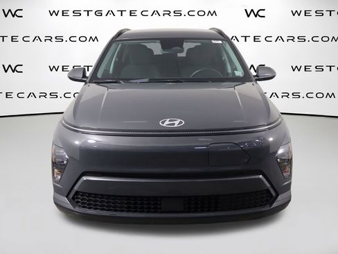 Used 2024 Hyundai Kona SEL FWD image 2