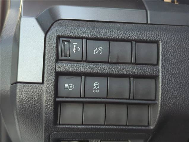 Certified 2025 Toyota Tacoma SR5 AWD/4WD image 21