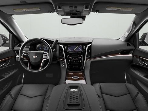 Used 2017 Cadillac Escalade Premium Luxury AWD/4WD image 3