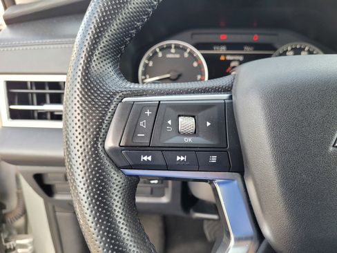 Used 2024 Mitsubishi Outlander SE image 21