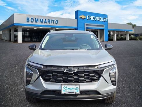 New 2026 Chevrolet Trax LT w/ Driver Confidence Package FWD image 5