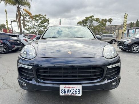 Used 2017 Porsche Cayenne w/ Premium Plus Package AWD/4WD image 8