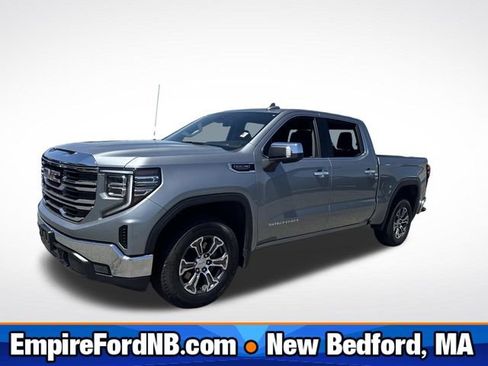 Used 2025 GMC Sierra 1500 SLT AWD/4WD image 1