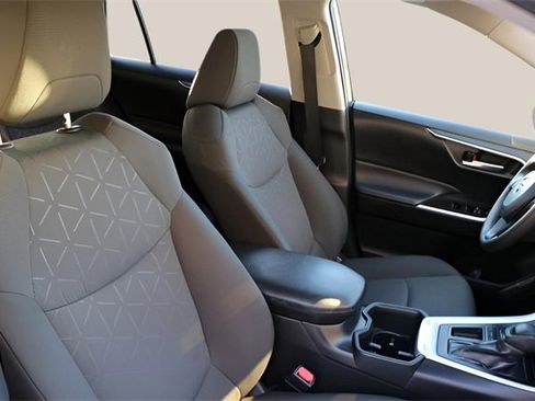 Used 2024 Toyota RAV4 XLE image 17