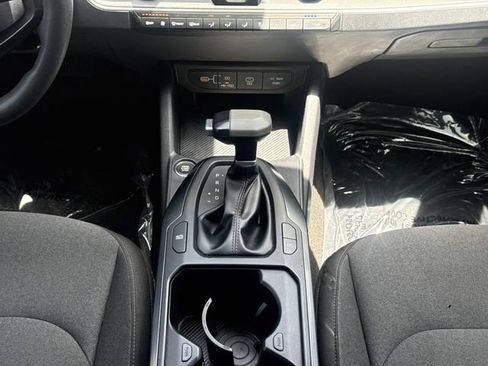 Used 2025 Kia K4 FWD image 14