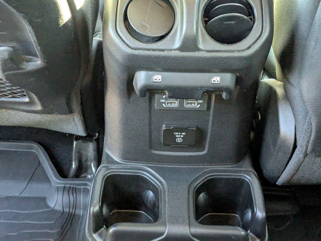 Certified 2022 Jeep Wrangler Unlimited Rubicon w/ LED Lighting Group AWD/4WD image 14