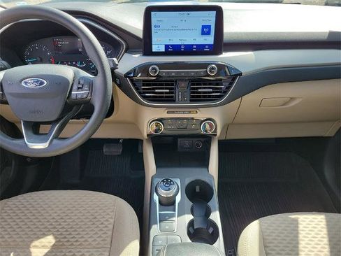 Certified 2022 Ford Escape SE w/ SE Sport Appearance Package image 16