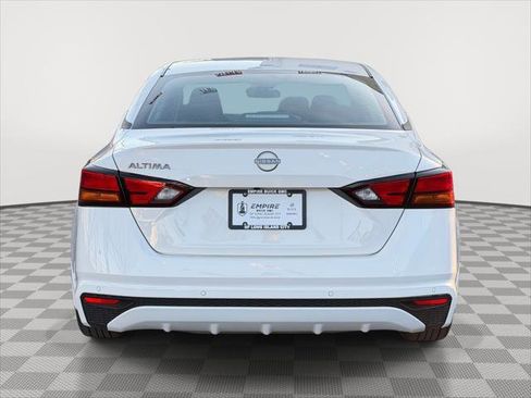 Used 2025 Nissan Altima 2.5 S image 5