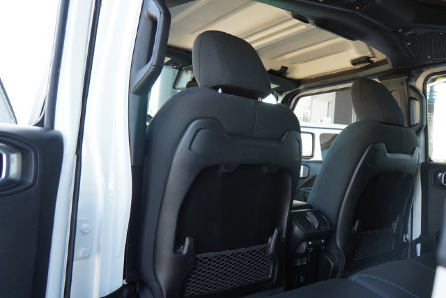 Used 2024 Jeep Wrangler Unlimited Rubicon 4xe AWD/4WD image 30