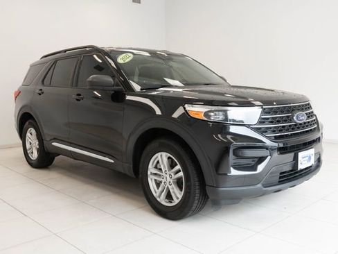 Used 2022 Ford Explorer XLT w/ Class IV Trailer Tow Package AWD/4WD image 7