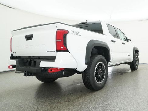 Certified 2025 Toyota Tacoma TRD Off-Road w/ TRD Off Road Upgrade Package image 20