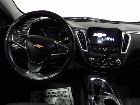 Used 2016 Chevrolet Malibu LT FWD image 11