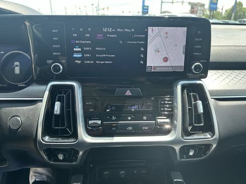 Used 2023 Kia Sorento SX AWD/4WD image 16