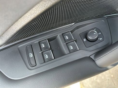 New 2026 Volkswagen Tiguan SE R-Line AWD/4WD image 11