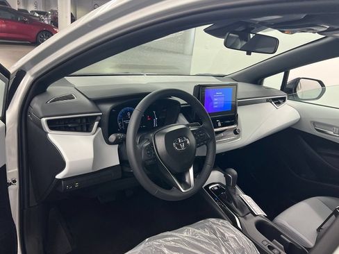 Used 2026 Toyota Corolla SE FWD image 8