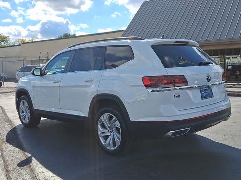 Certified 2023 Volkswagen Atlas SE w/ Panoramic Sunroof Package image 4