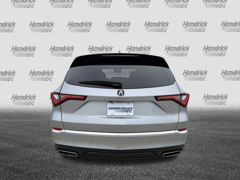 Certified 2023 Acura MDX SH-AWD w/ Technology Package image 9