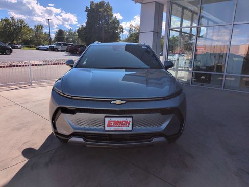 Used 2024 Chevrolet Equinox EV LT FWD image 8