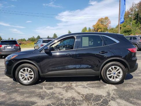 Used 2020 Ford Escape SE image 4