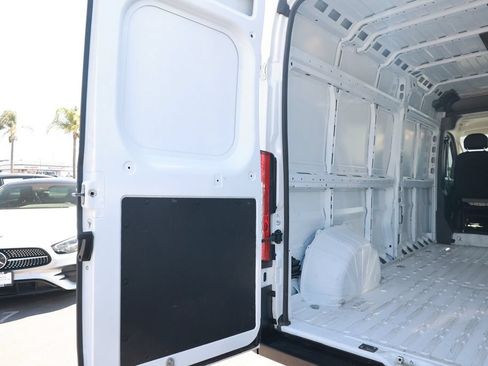 Used 2026 RAM ProMaster 2500 w/ Convenience Group FWD image 37