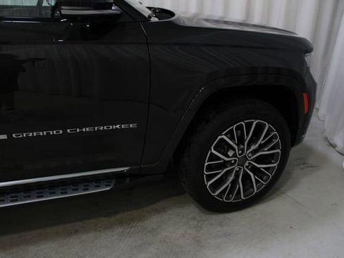 Used 2022 Jeep Grand Cherokee L Summit AWD/4WD image 41