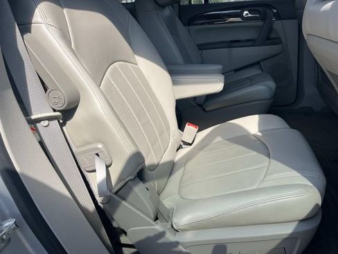 Used 2016 Buick Enclave Leather FWD image 28