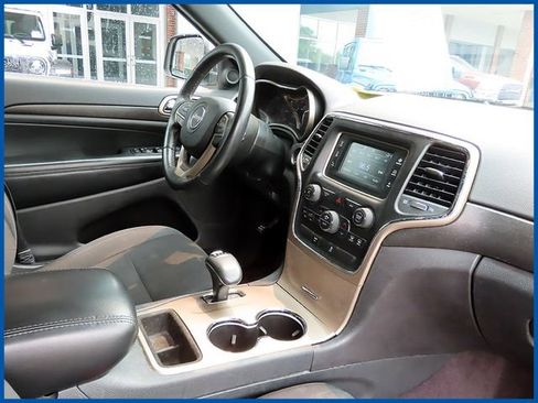 Used 2015 Jeep Grand Cherokee Laredo w/ Quick Order Package 23E AWD/4WD image 8