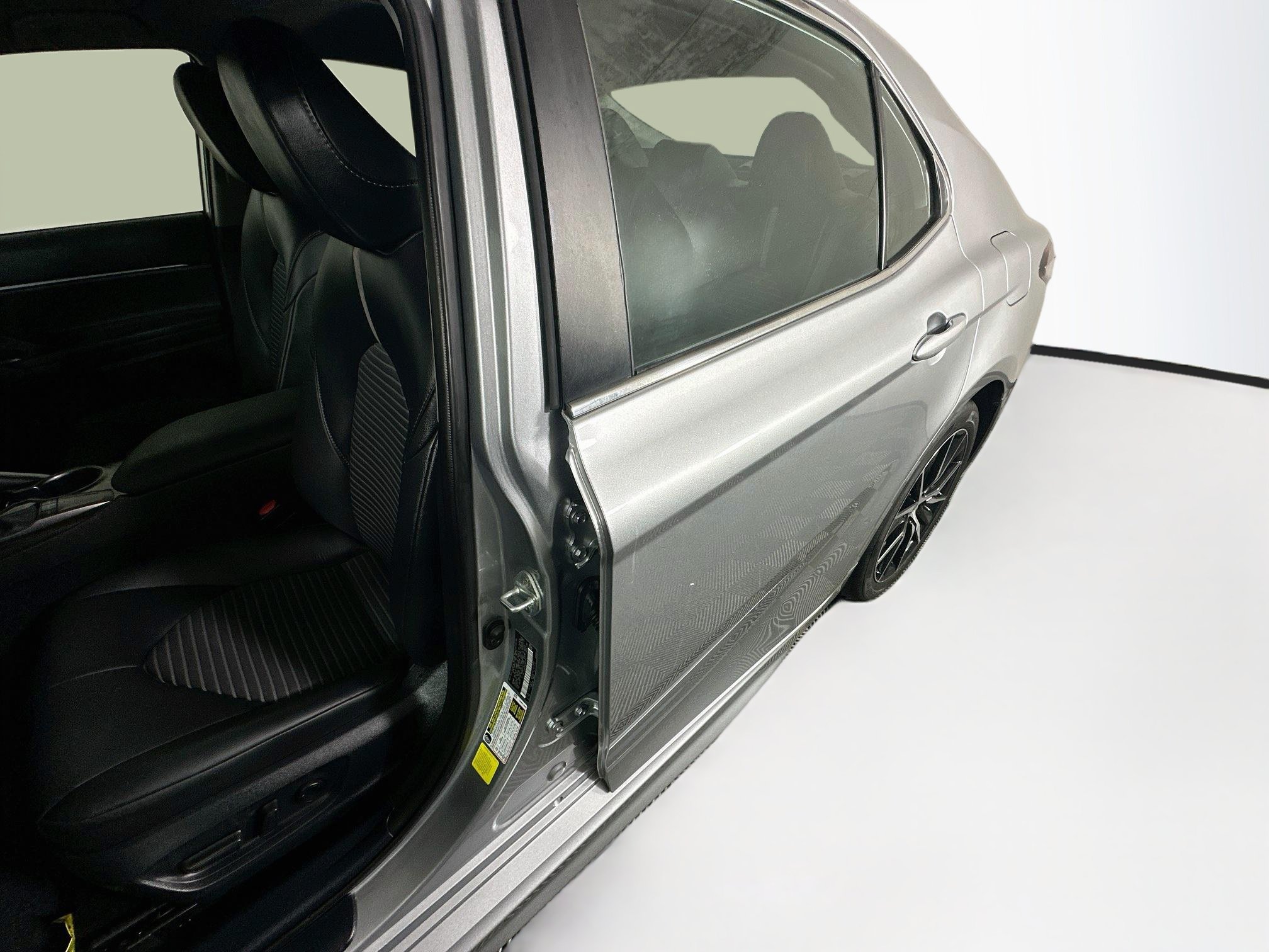 Used 2024 Toyota Camry SE FWD image 12