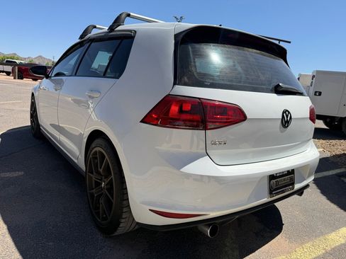 Used 2015 Volkswagen GTI SE FWD image 5