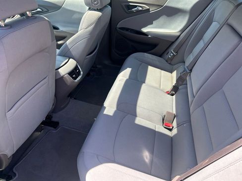 Used 2022 Chevrolet Malibu LT FWD image 12