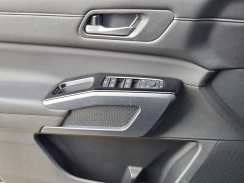 New 2025 Nissan Pathfinder SL image 21