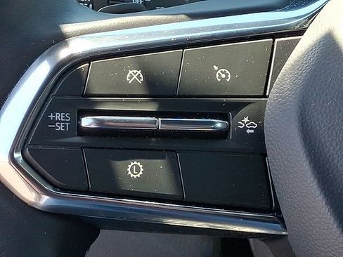 Used 2025 Chevrolet Traverse Z71 AWD/4WD image 21