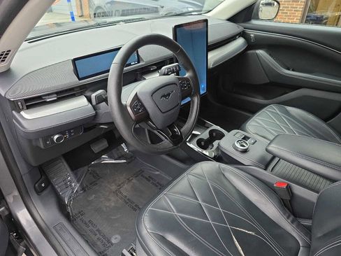 Used 2021 Ford Mustang Mach-E Select w/ Comfort/Appearance Package image 5