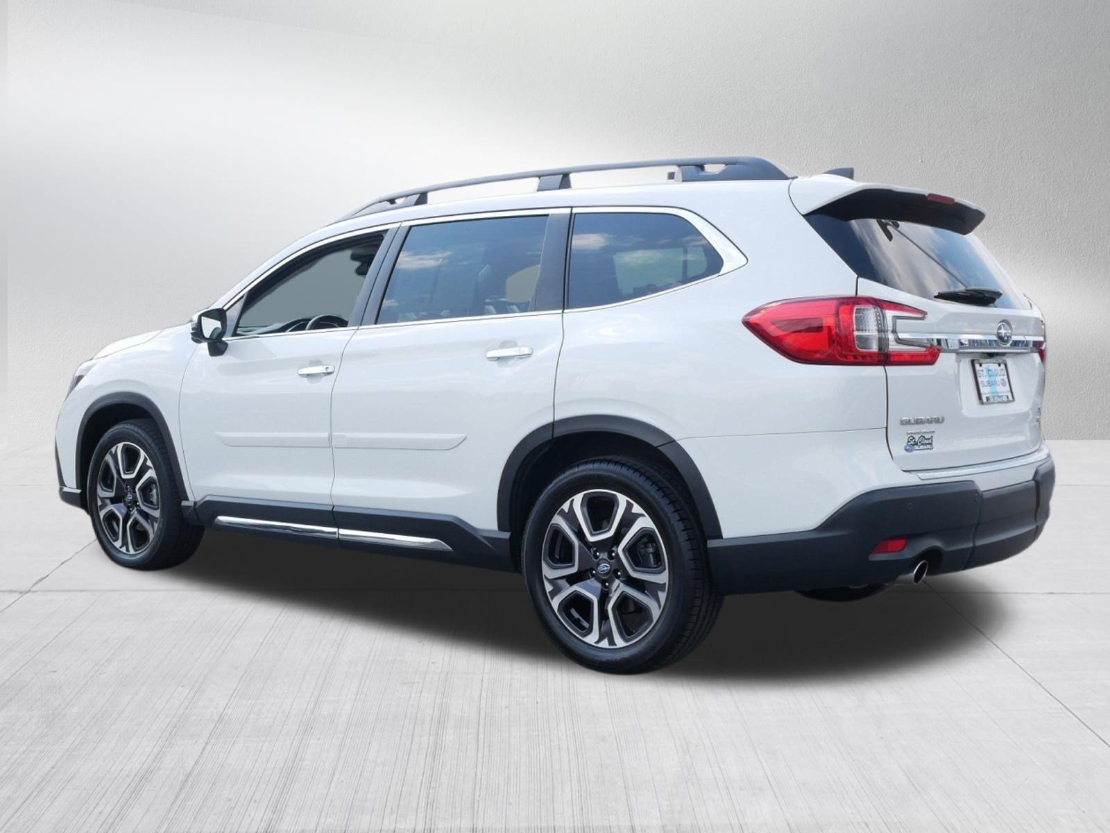 Used 2023 Subaru Ascent Touring AWD/4WD image 5