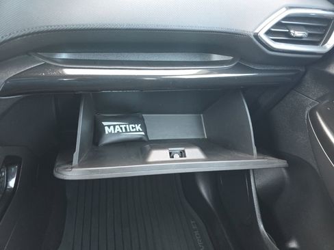 Used 2022 Chevrolet TrailBlazer LT w/ LPO, Blackout Package image 24