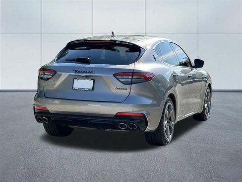 Used 2022 Maserati Levante Modena AWD/4WD image 5
