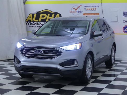Used 2023 Ford Edge SEL image 2