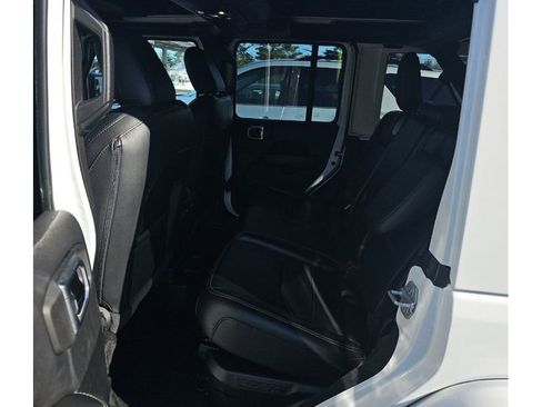 Used 2023 Jeep Wrangler Sahara w/ Cold Weather Group image 9