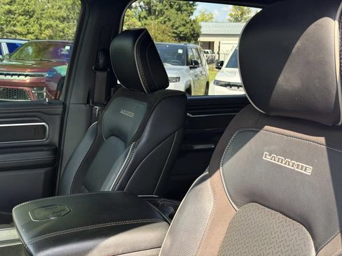Used 2024 RAM 1500 Laramie AWD/4WD image 18