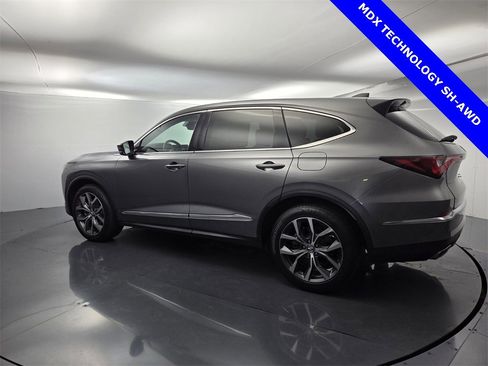 Used 2023 Acura MDX SH-AWD w/ Technology Package image 9