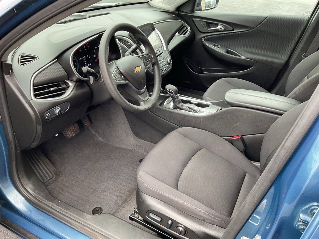 Used 2025 Chevrolet Malibu LT FWD image 10