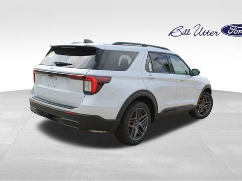 New 2026 Ford Explorer ST-Line w/ ST-Line Street Pack RWD image 3