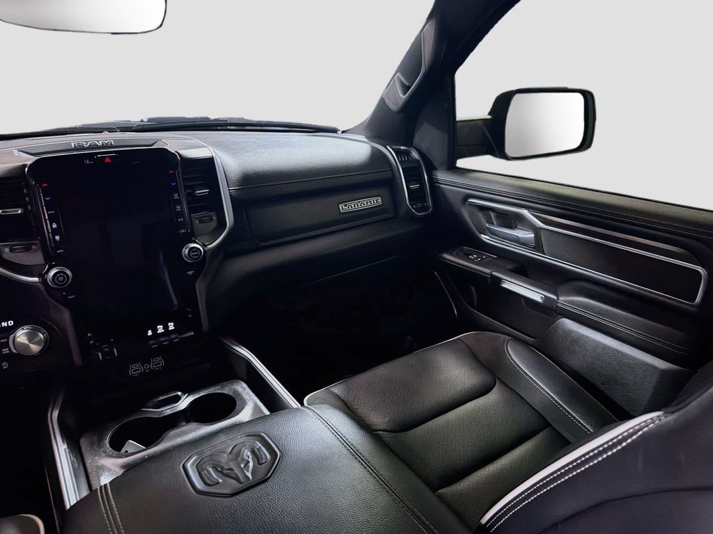 Used 2025 RAM 1500 Laramie w/ Sport Appearance Package AWD/4WD image 25