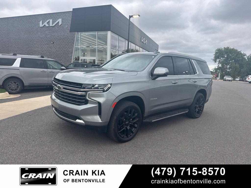 Used 2024 Chevrolet Tahoe LT w/ LT Signature Package AWD/4WD image 2