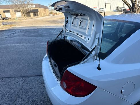 Used 2005 Chevrolet Cobalt LS image 18