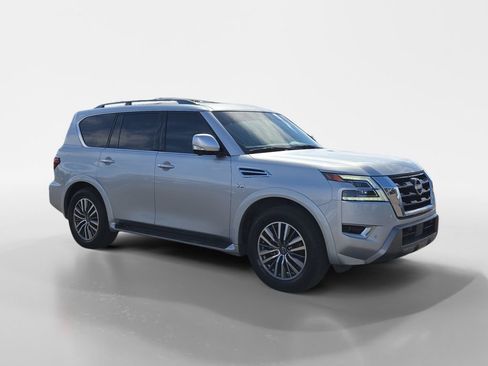 Used 2021 Nissan Armada SL w/ Captain's Chairs Package AWD/4WD image 8