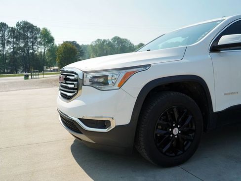 Used 2018 GMC Acadia SLT image 11