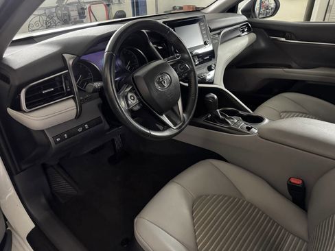Used 2022 Toyota Camry SE AWD/4WD image 9